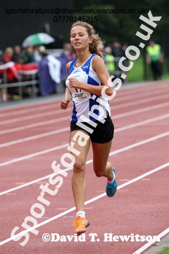 Womens 3000 metres at the Northern Inter-Counties under-17s and 15s at Witton Park, Blackburn. Photo: David T. Hewitson/Sports for All Pics